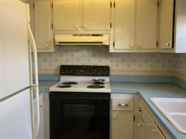 $1,050 | 202 47th Ave Drive West, Unit 135, Bradenton, FL 34207