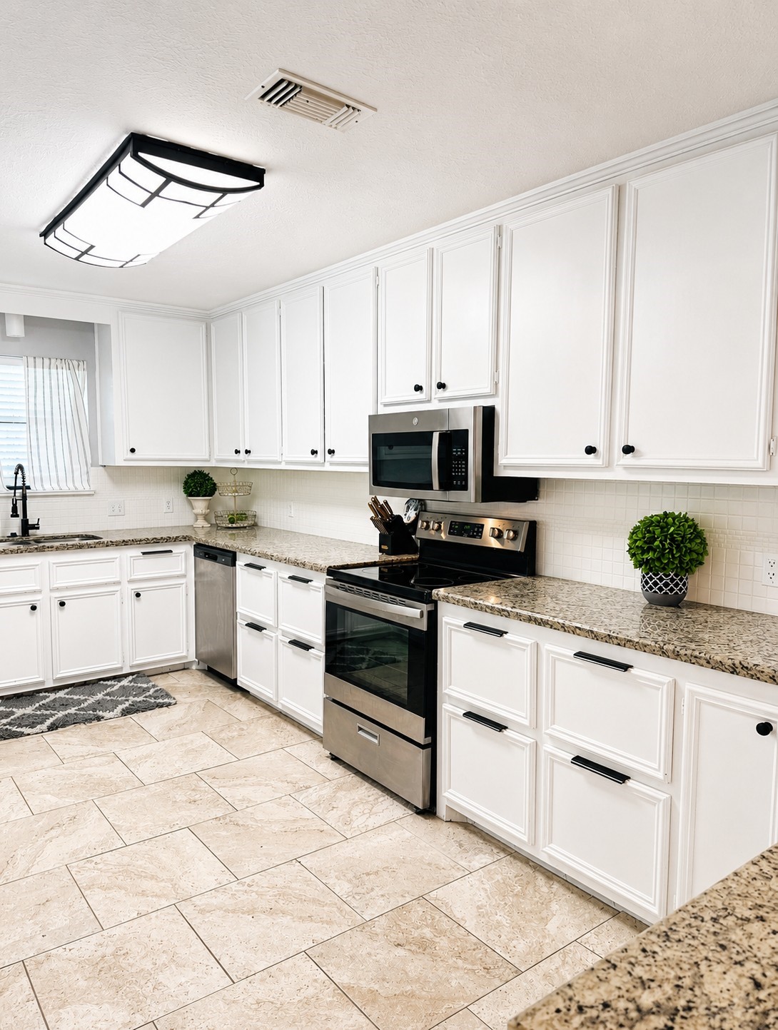 1457 Camellia Street Sweeny, TX 77480 - Photo 9 of 26 Kitchen