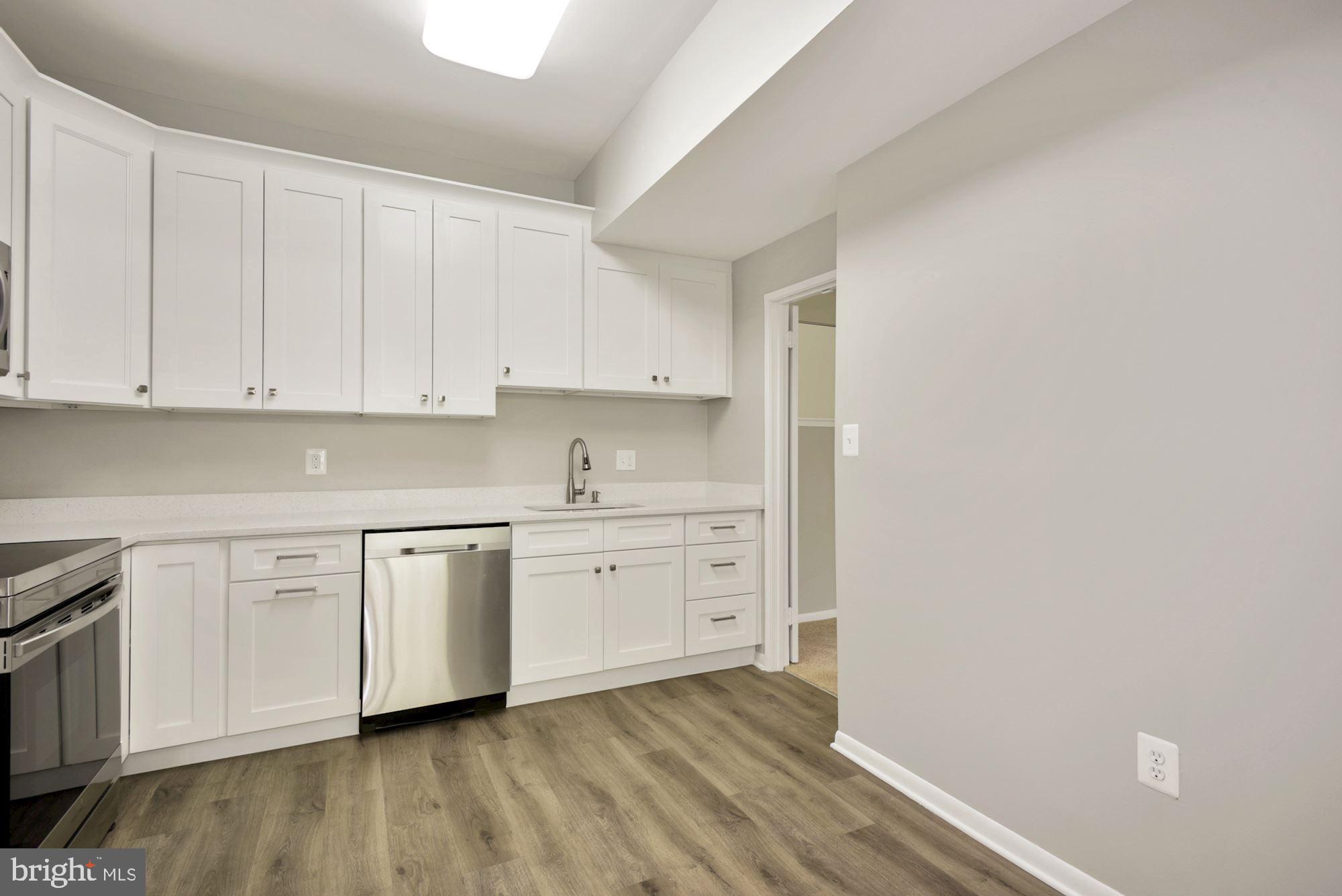 11564 Rolling Green Court, Unit 301 Reston, VA 20191 - Photo 12 of 29