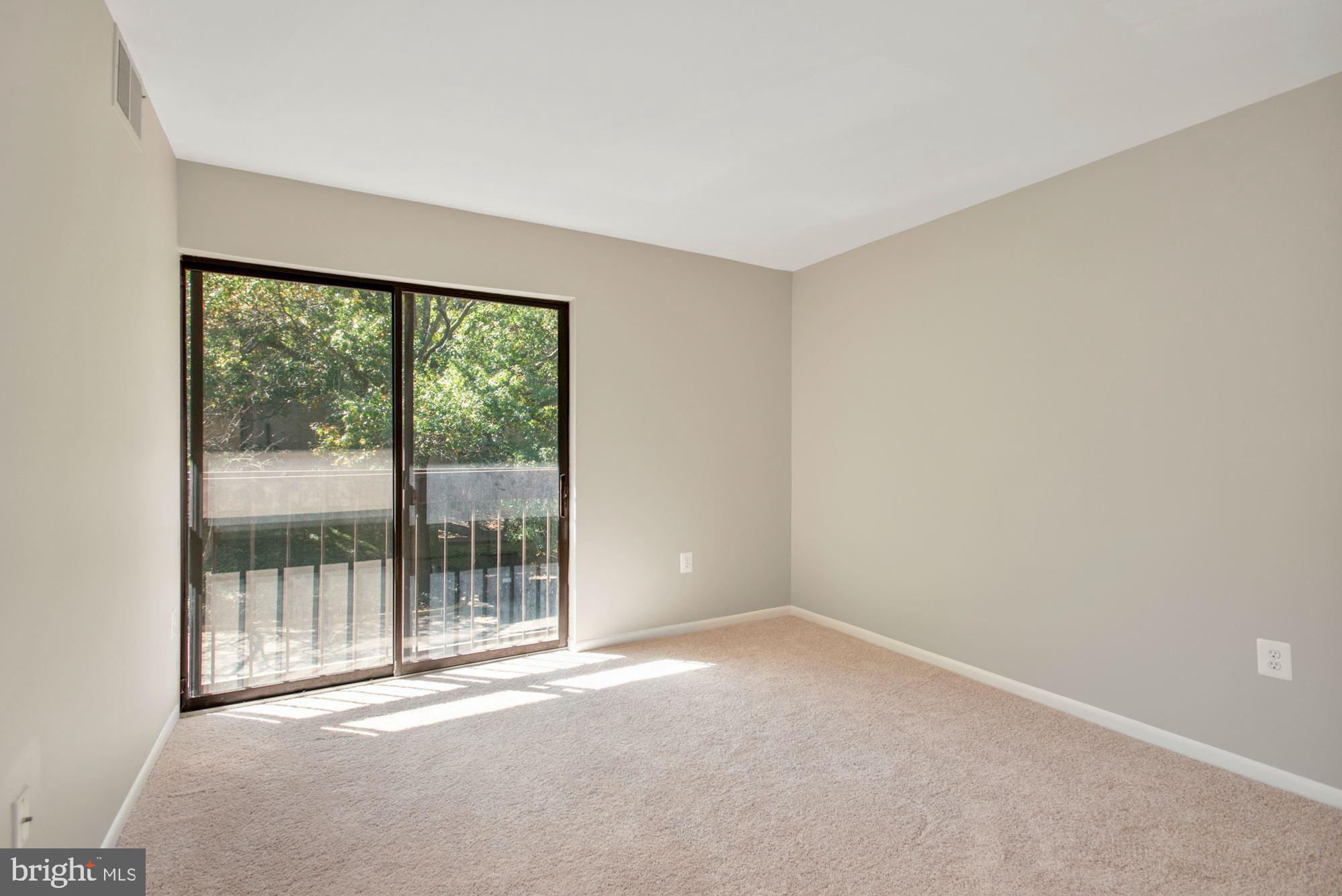 11564 Rolling Green Court, Unit 301 Reston, VA 20191 - Photo 17 of 29