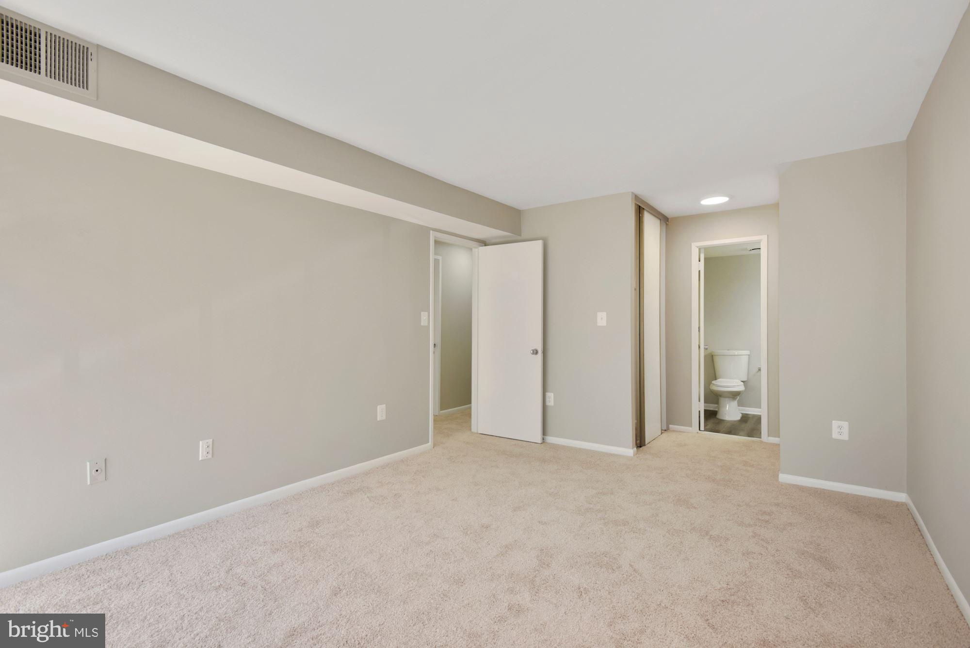 11564 Rolling Green Court, Unit 301 Reston, VA 20191 - Photo 22 of 29