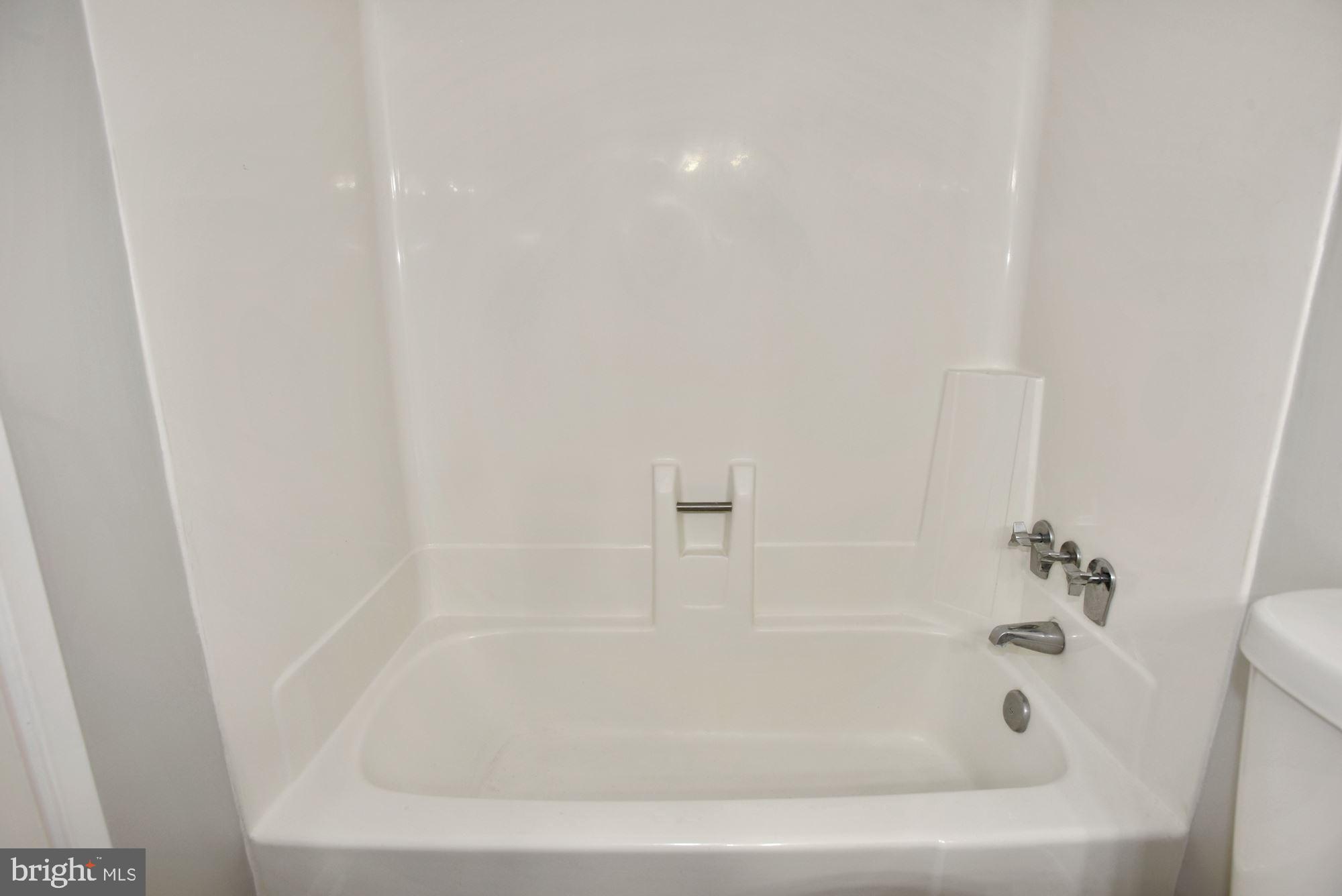 11564 Rolling Green Court, Unit 301 Reston, VA 20191 - Photo 24 of 29