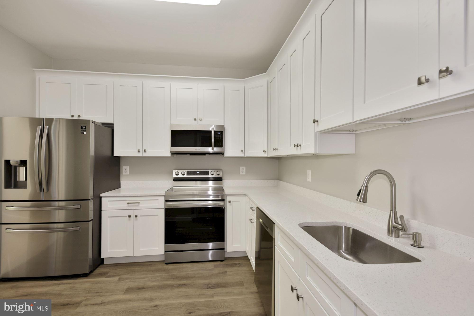 11564 Rolling Green Court, Unit 301 Reston, VA 20191 - Photo 10 of 29