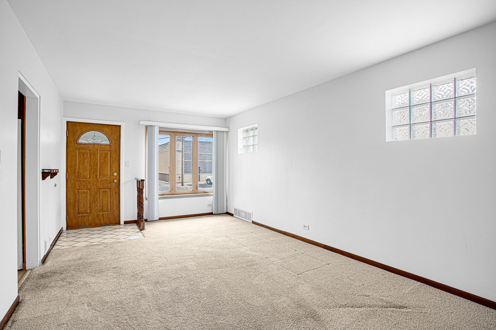 2217 Keystone Avenue North Riverside, IL 60546 - Photo 3 of 28
