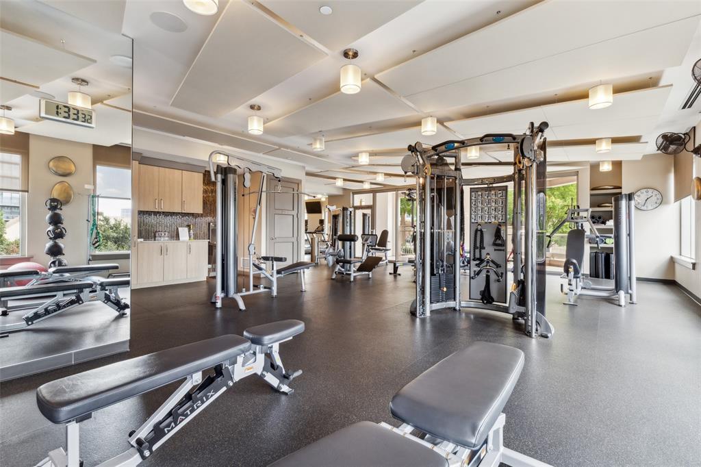 2300 Wolf Street, Unit 3D Dallas, TX 75201 - Photo 31 of 37 Resident Gym with Sauna