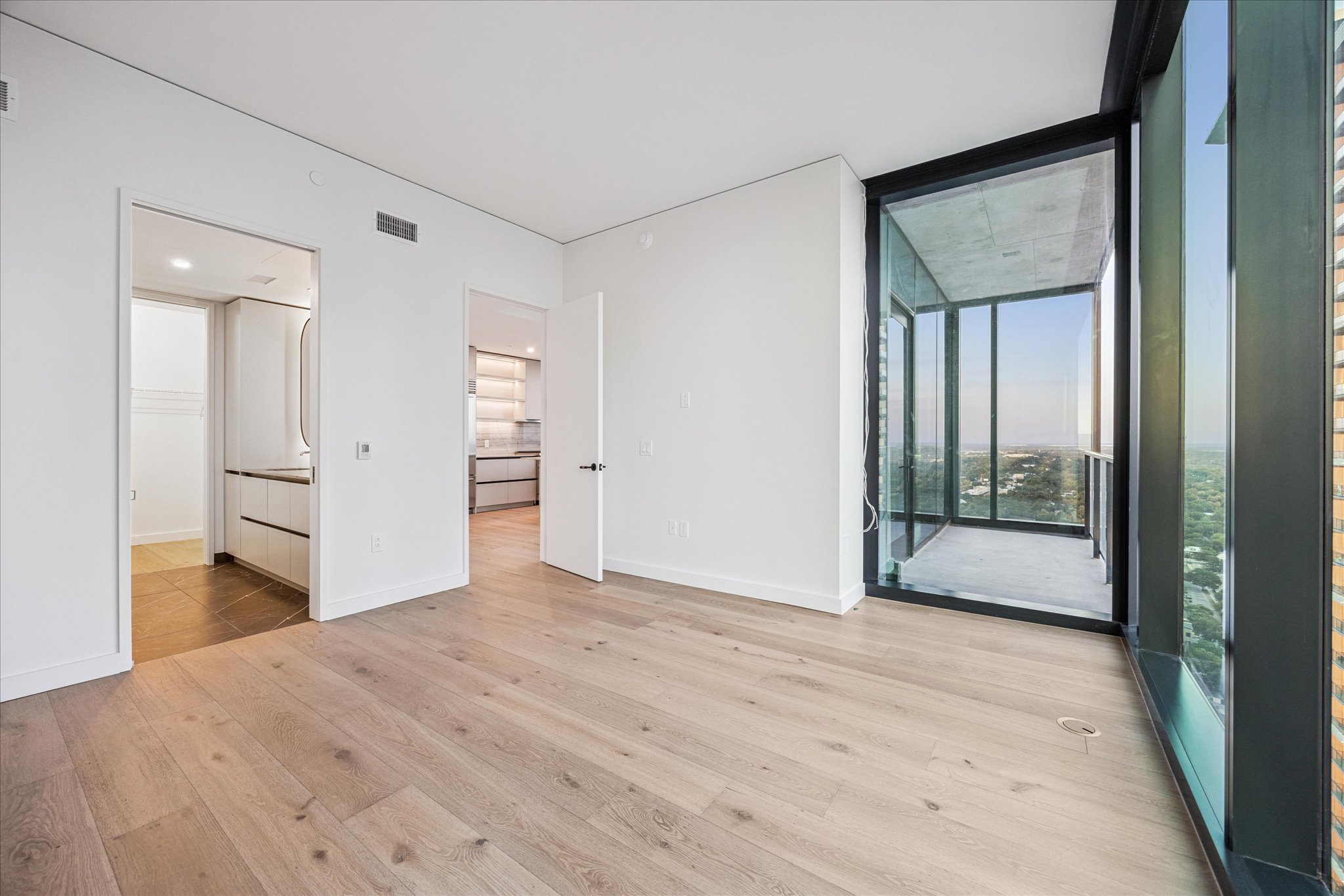 610 Davis Street, Unit 2702 Austin, TX 78701 - Photo 16 of 31