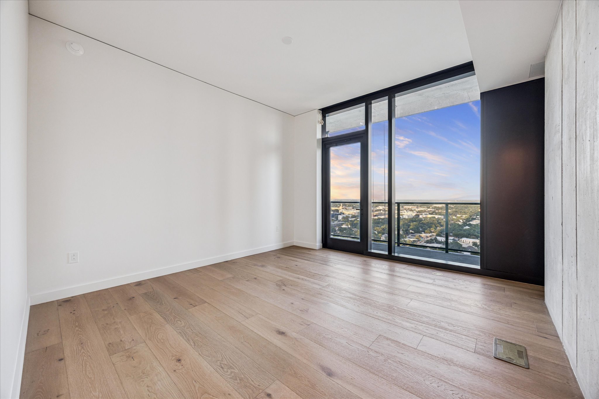 610 Davis Street, Unit 2702 Austin, TX 78701 - Photo 10 of 31