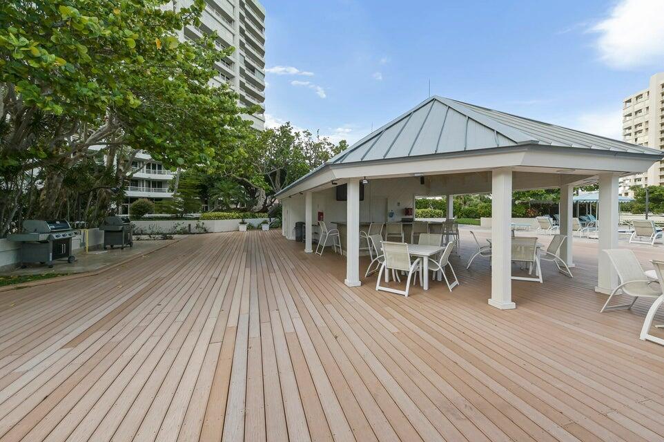 4201 North Ocean Boulevard, Unit 1605 Boca Raton, FL 33431 - Photo 33 of 35 Barbeque Grills Pavilion area