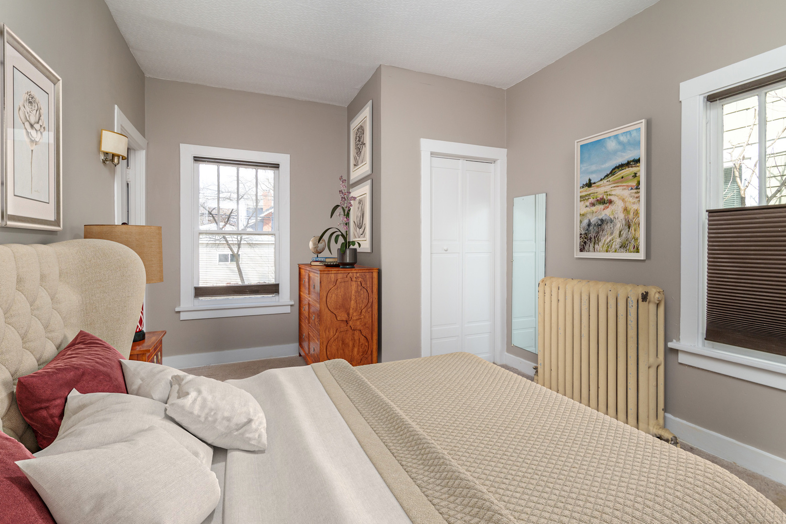 2140 Pioneer Road Evanston, IL 60201 - Photo 8 of 33 Gallery Image 8