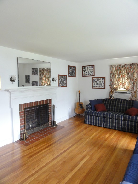 1 Violet Road Peabody, MA 01960 - Photo 8 of 12 Gallery Image 8