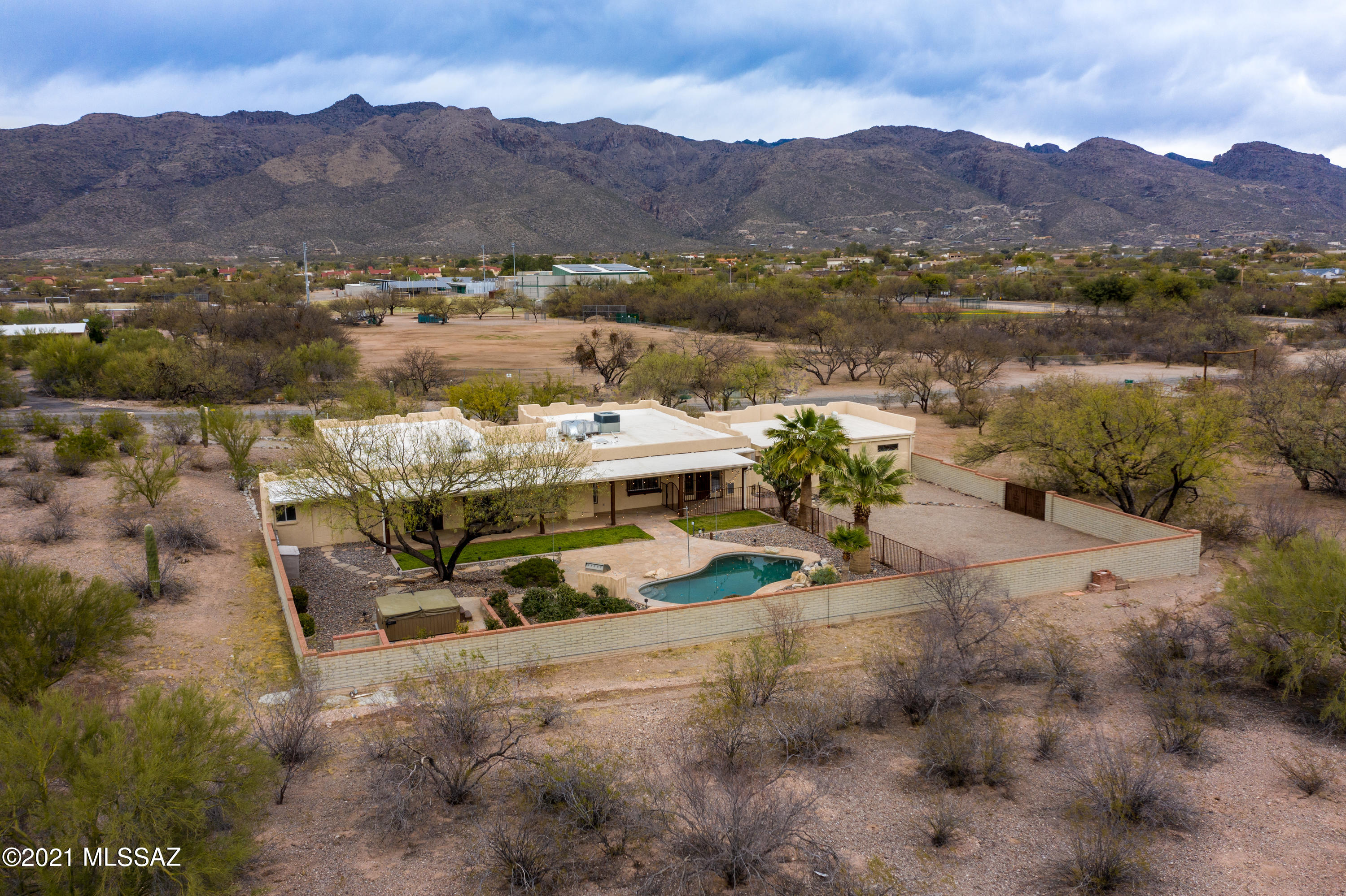 11000 East Limberlost Road Tucson, AZ 85749 - Photo 6 of 39 Gallery Image 6