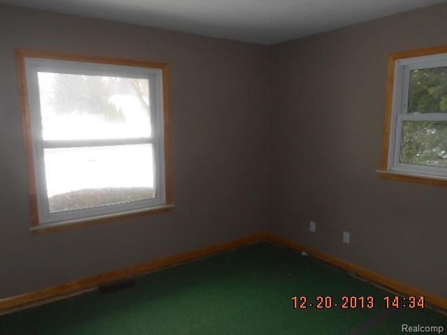 3133 Avon Manor Road Rochester, MI 48307 - Photo 4 of 10 bedroom1.jpg