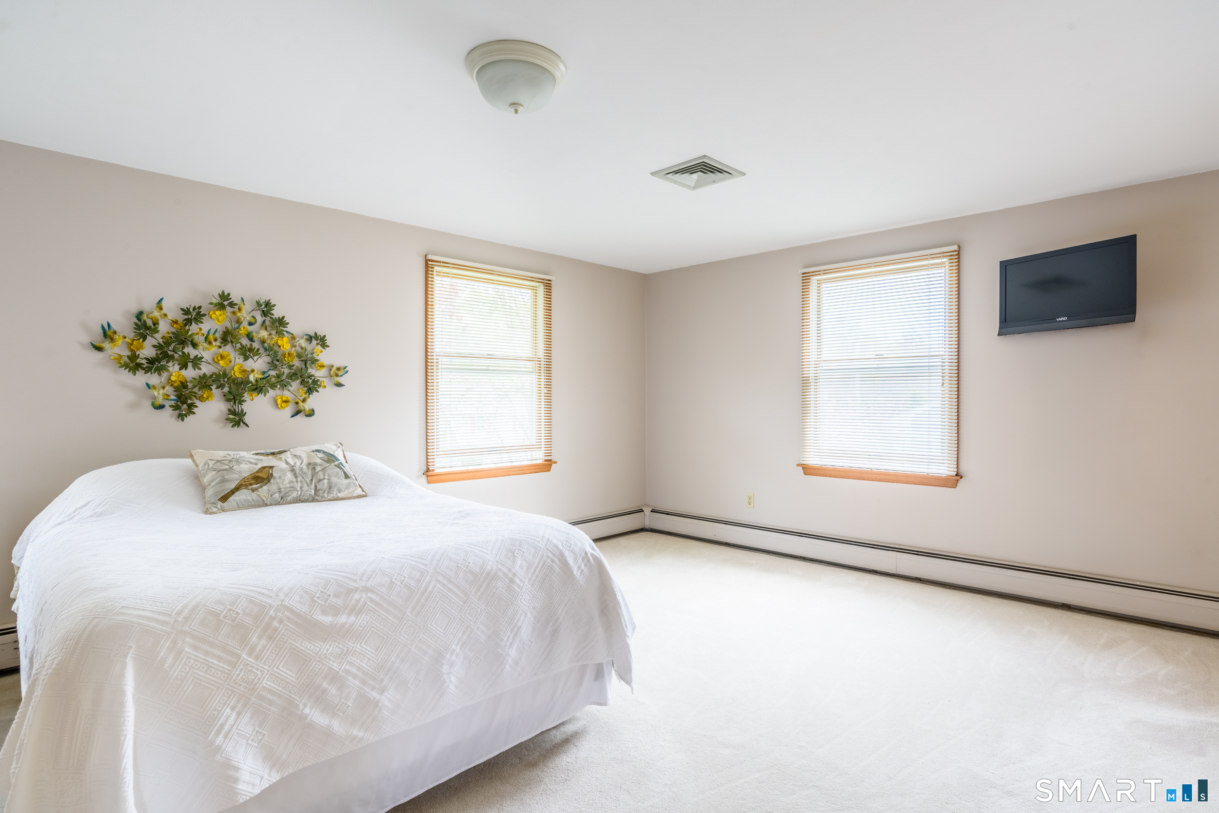105 Meadow Wood Road Stratford, CT 06614 - Photo 16 of 37