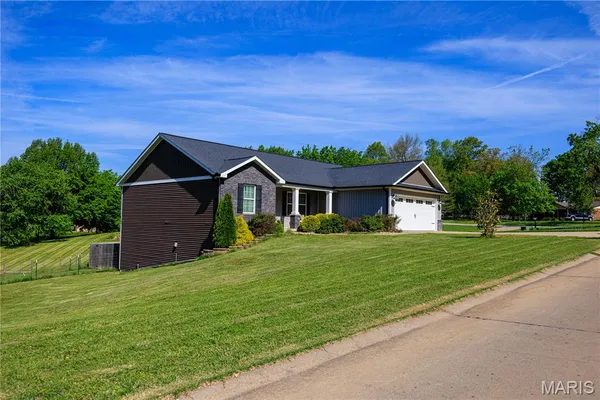 $350,000 | 829 North Lacey Street, Jackson, MO 63755