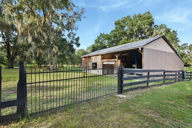 $2,500,000 | 35126 William Lane, Eustis, FL 32736