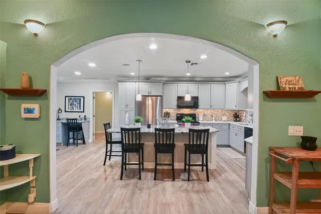 $2,500,000 | 35126 William Lane, Eustis, FL 32736