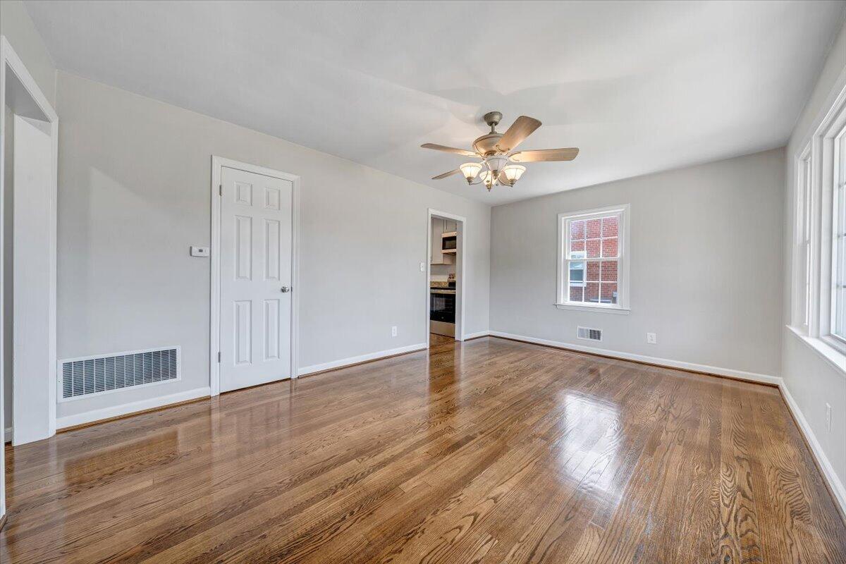 1745 Morwanda Street Northwest Salem, VA 24153 - Photo 4 of 61 04-MIB00085