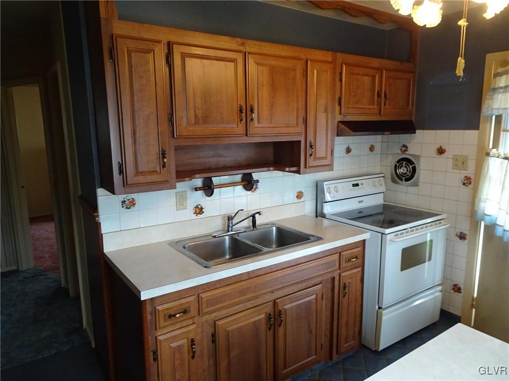 2155 Catasauqua Road Bethlehem, PA 18018 - Photo 14 of 29 Gallery Image 14