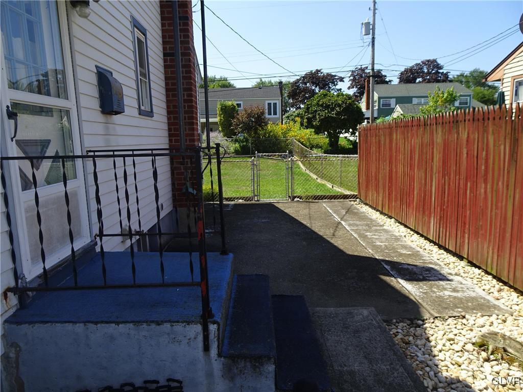 2155 Catasauqua Road Bethlehem, PA 18018 - Photo 8 of 29 Gallery Image 8