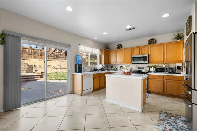 $569,900 | 36842 Aristo Place, Palmdale, CA 93550