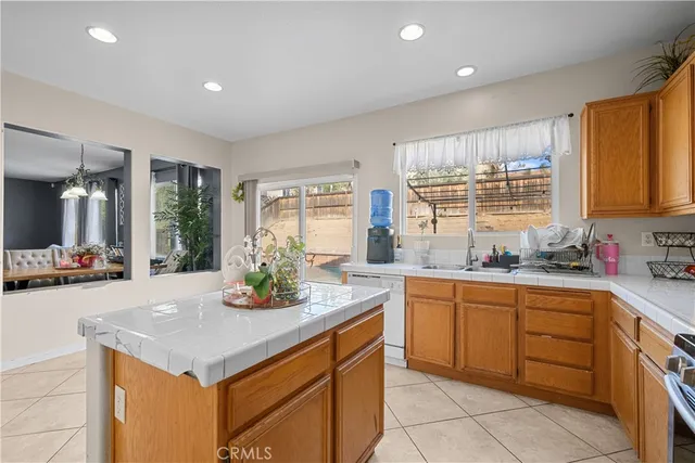 $569,900 | 36842 Aristo Place, Palmdale, CA 93550