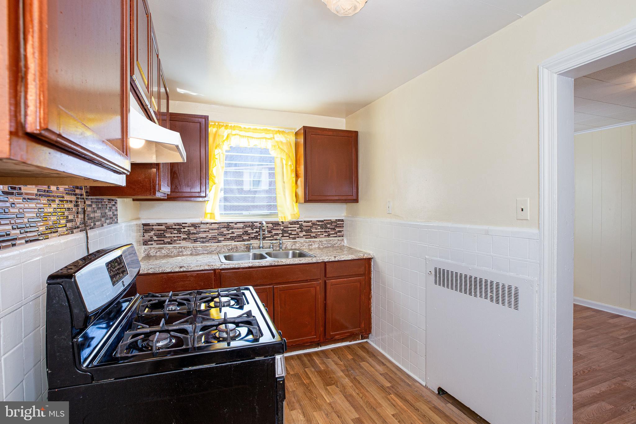 303 Copley Road Upper Darby, PA 19082 - Photo 12 of 19