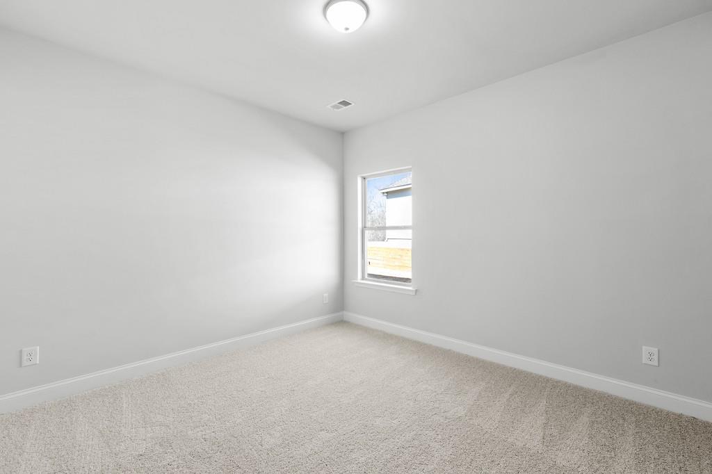 154 Greenview Court Homer, GA 30547 - Photo 20 of 44 an empty room with a window