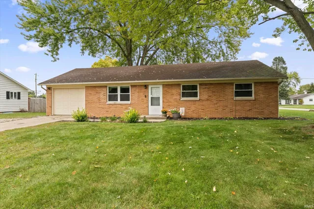 $178,900 | 23585 Forrestview Avenue, Elkhart, IN 46517