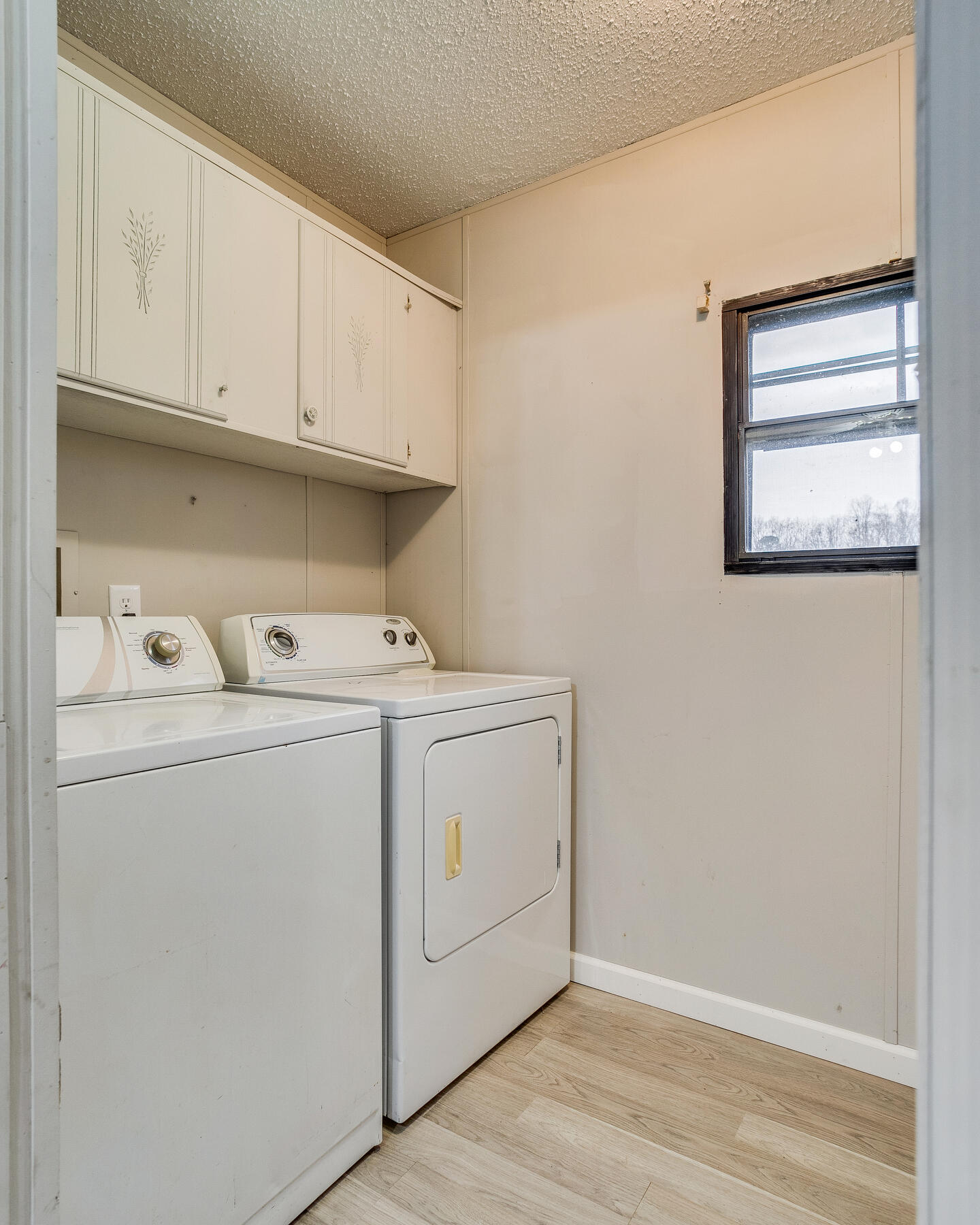 662 Conklin Road Jonesborough, TN 37659 - Photo 29 of 34 Laundry Room