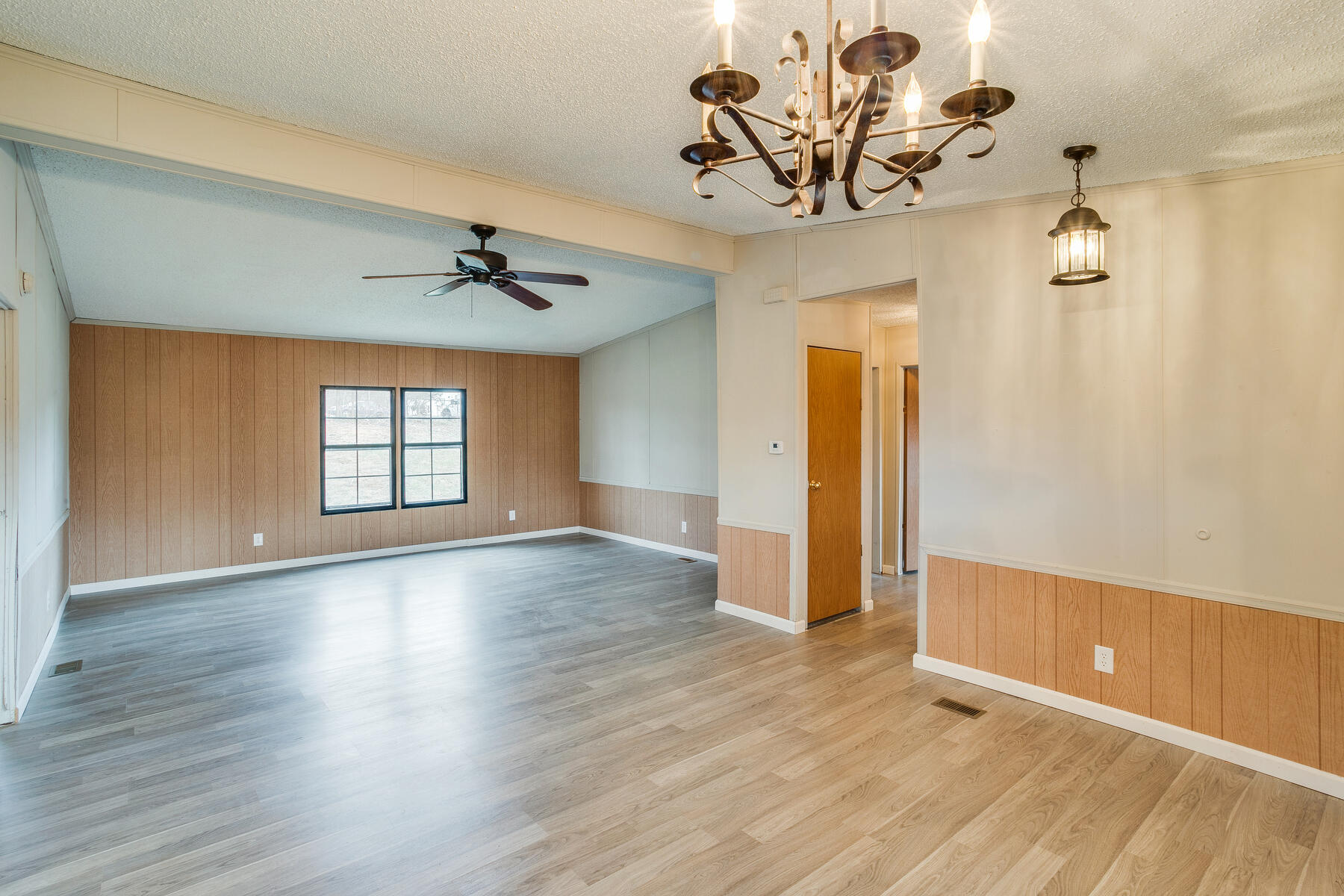 662 Conklin Road Jonesborough, TN 37659 - Photo 8 of 34 open living/dining
