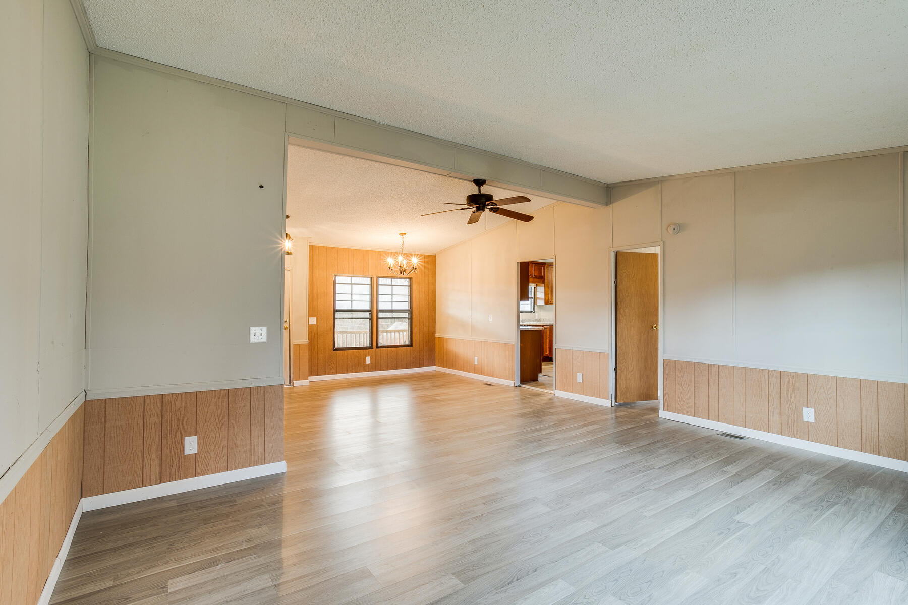 662 Conklin Road Jonesborough, TN 37659 - Photo 10 of 34 open living/dining