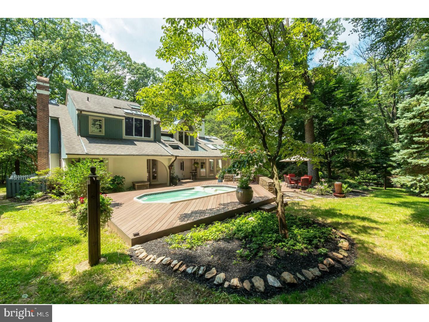 844 Old State Road Berwyn, PA 19312 - Photo 2 of 25 Back Yard