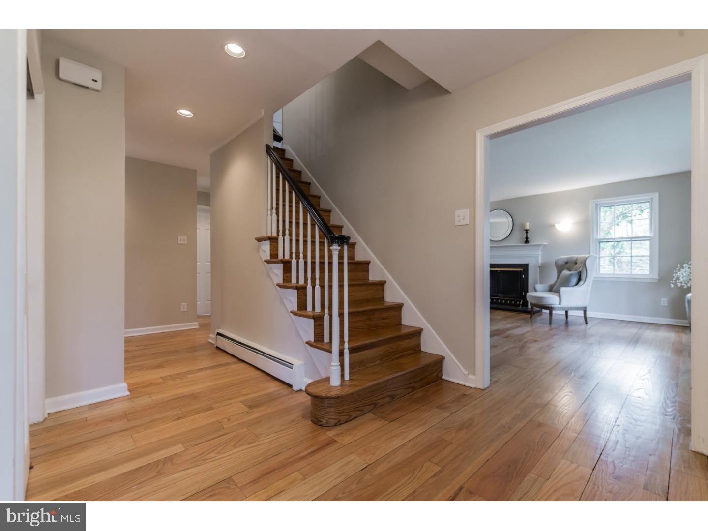 844 Old State Road Berwyn, PA 19312 - Photo 5 of 25 Foyer