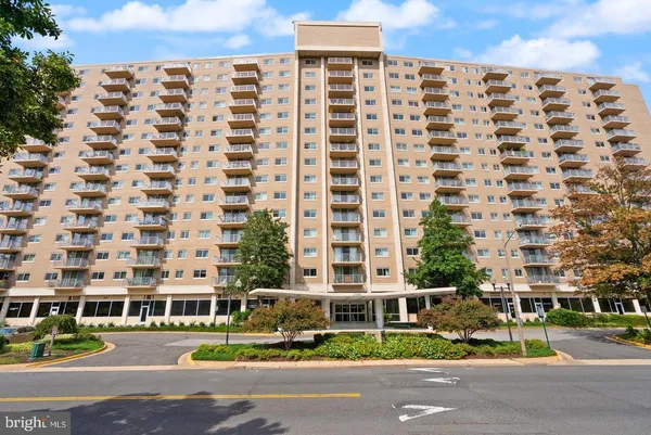 $1,850 | 1225 Martha Custis Drive, Unit 516, Alexandria, VA 22302