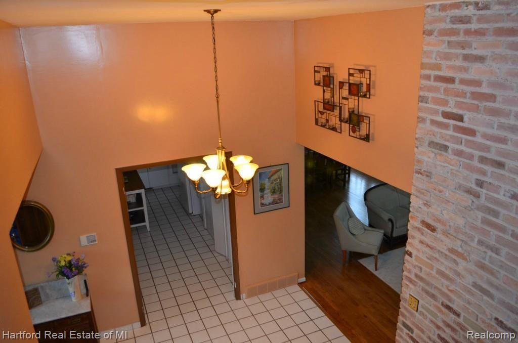 35973 Charter Crest Road Farmington, MI 48335 - Photo 20 of 58 DSC_0013.jpg