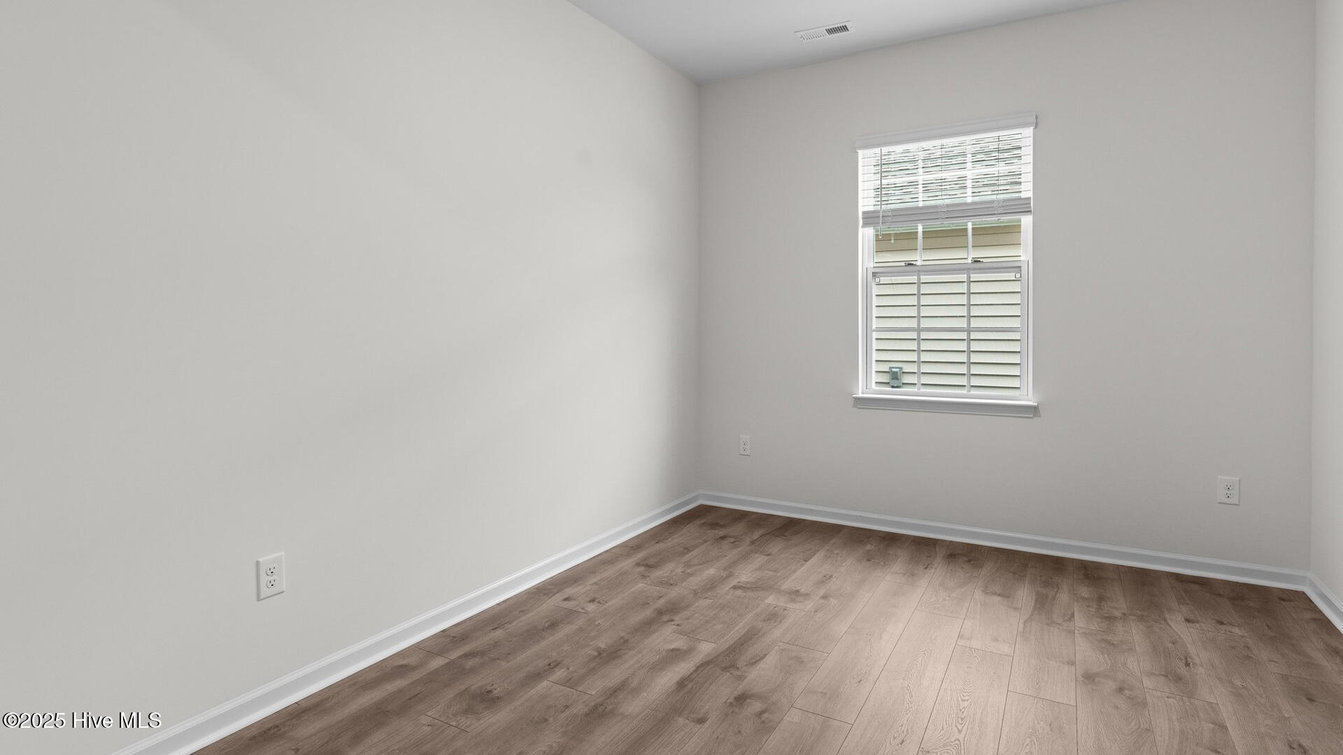 1096 Queensland Lane Ayden, NC 28513 - Photo 5 of 27 5-web-or-mls-8Y3A0383