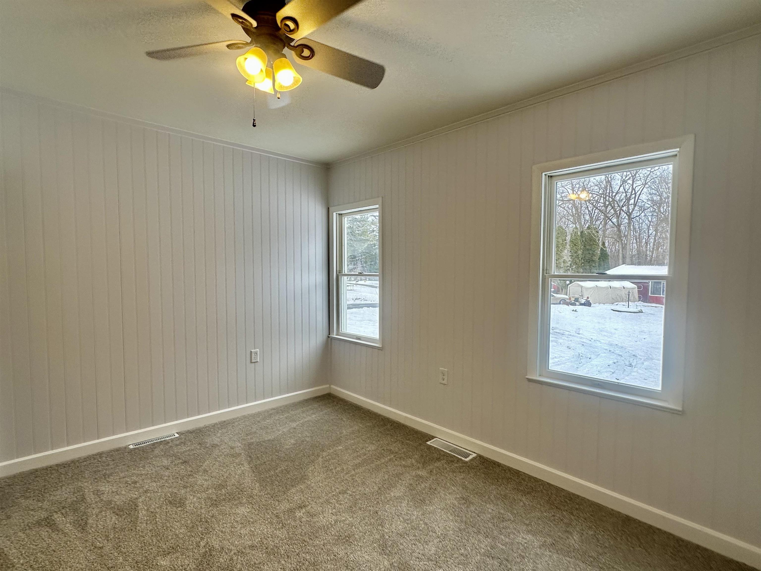 307 Clinton Street Auburn, IN 46706 - Photo 16 of 25