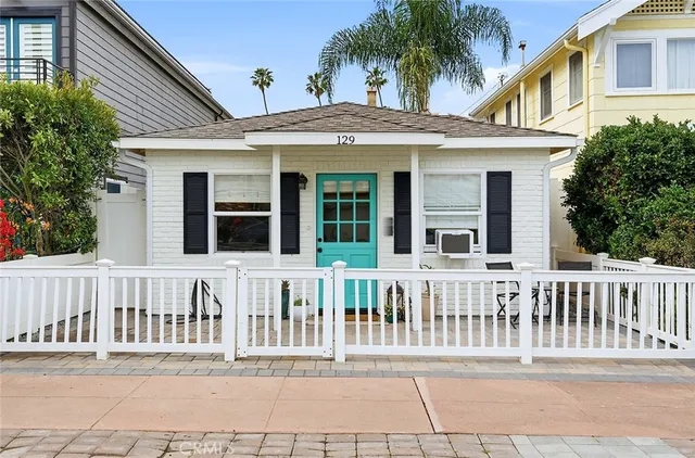$1,850,000 | 129 14th Street, Seal Beach, CA 90740