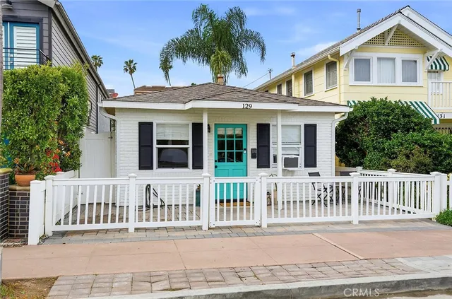 $1,850,000 | 129 14th Street, Seal Beach, CA 90740