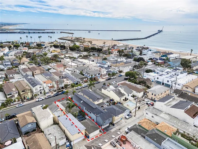 $1,850,000 | 129 14th Street, Seal Beach, CA 90740