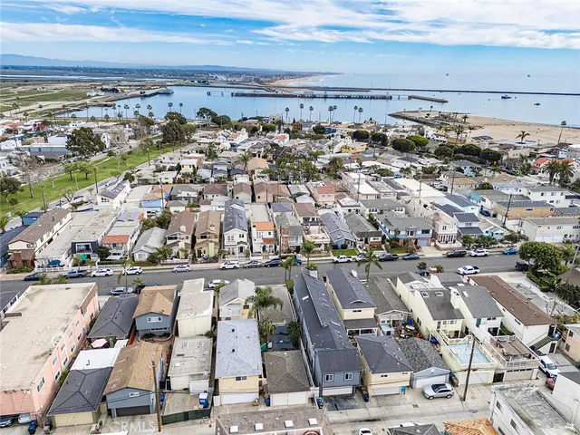 $1,850,000 | 129 14th Street, Seal Beach, CA 90740