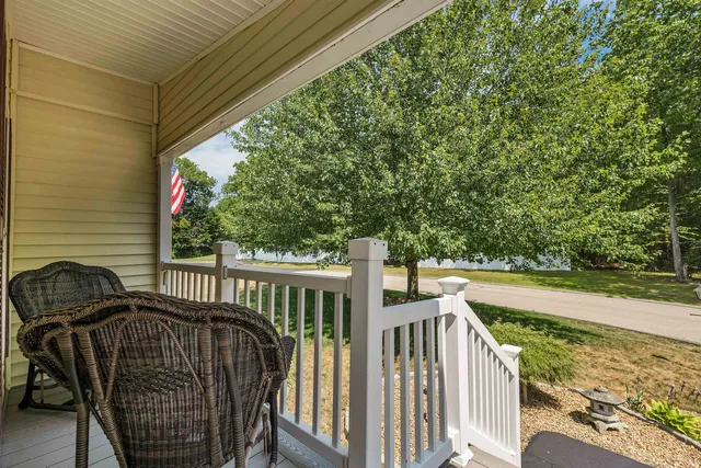 $415,000 | 41 Holly Circle, North Hampton, NH 03862