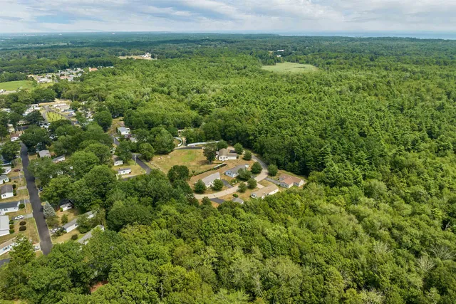 $415,000 | 41 Holly Circle, North Hampton, NH 03862