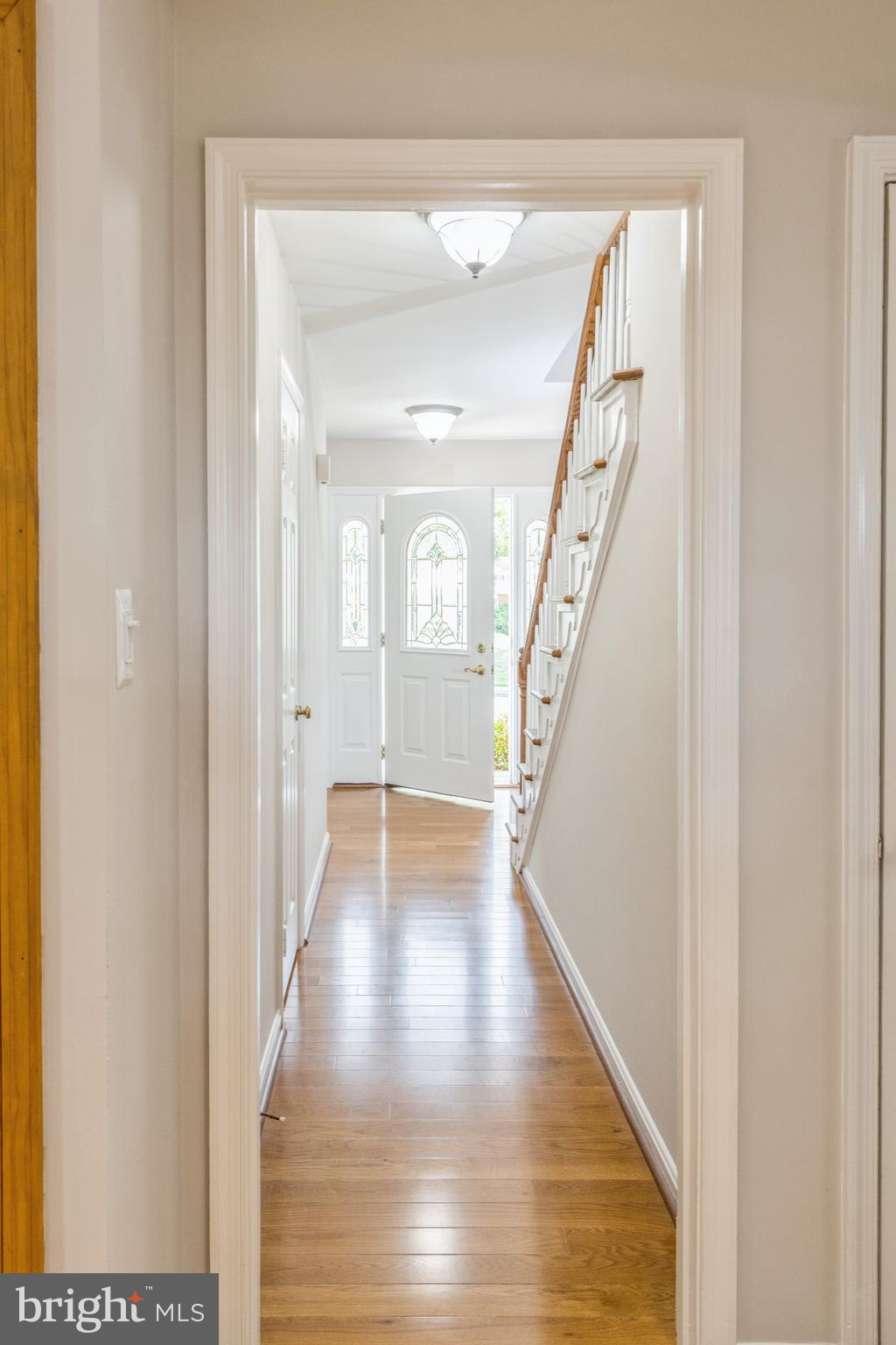3500 Kings Cross Road Alexandria, VA 22303 - Photo 37 of 38 Hallway downstairs
