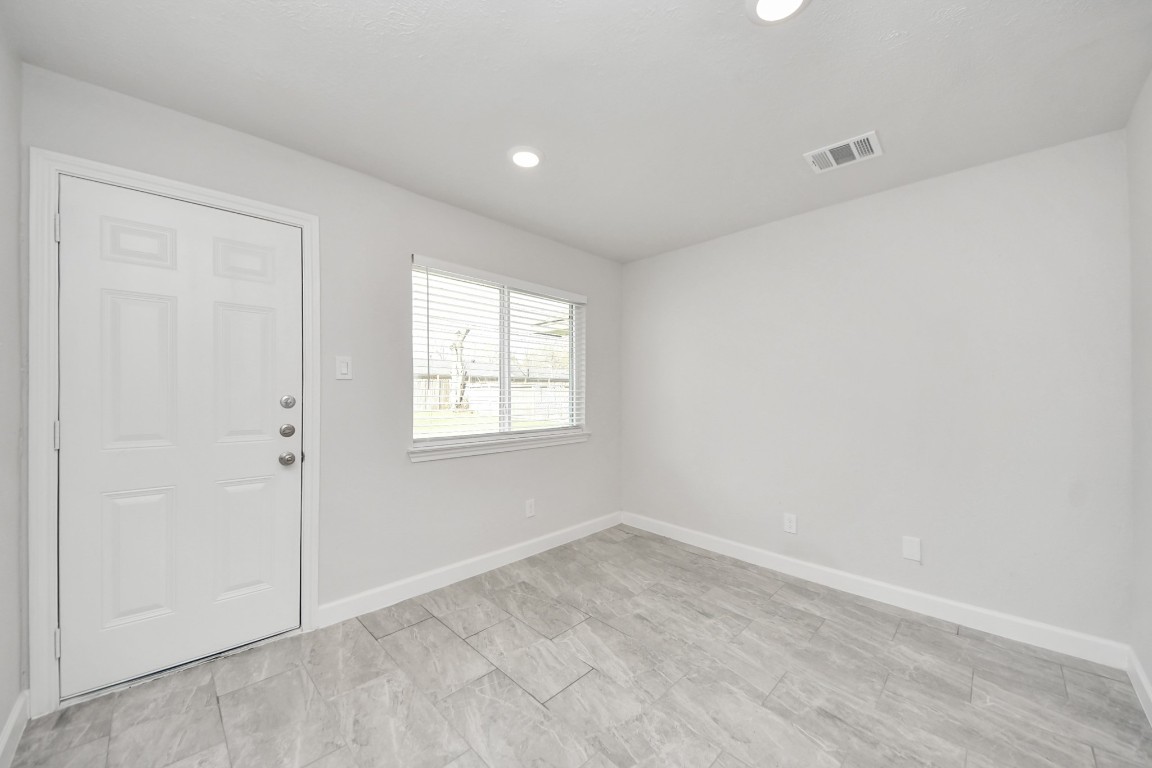 6934 Neff Street Houston, TX 77074 - Photo 15 of 32