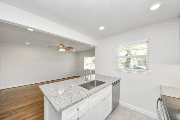 $1,800 | 6934 Neff Street, Houston, TX 77074