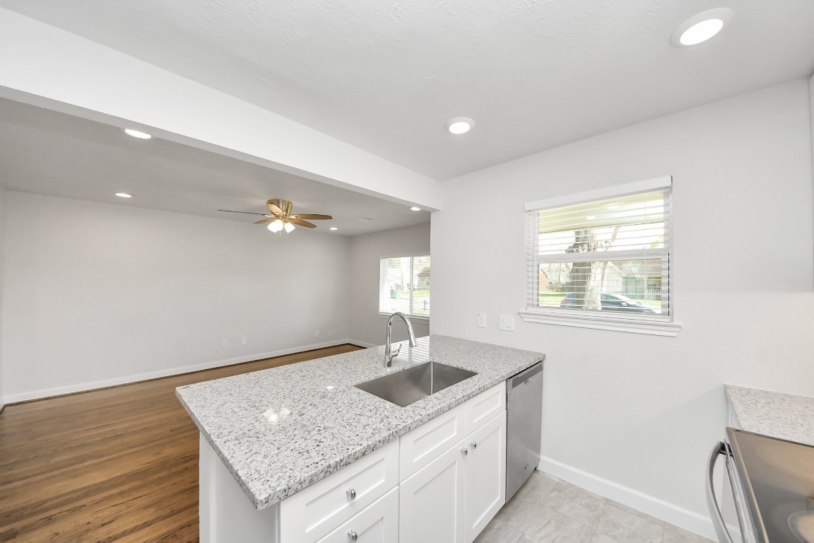 6934 Neff Street Houston, TX 77074 - Photo 10 of 32