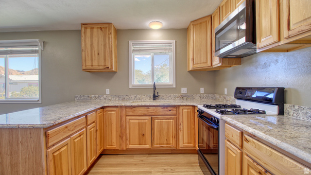 45 West 300 N Road Oak City, UT 84649 - Photo 12 of 20 Kitchen