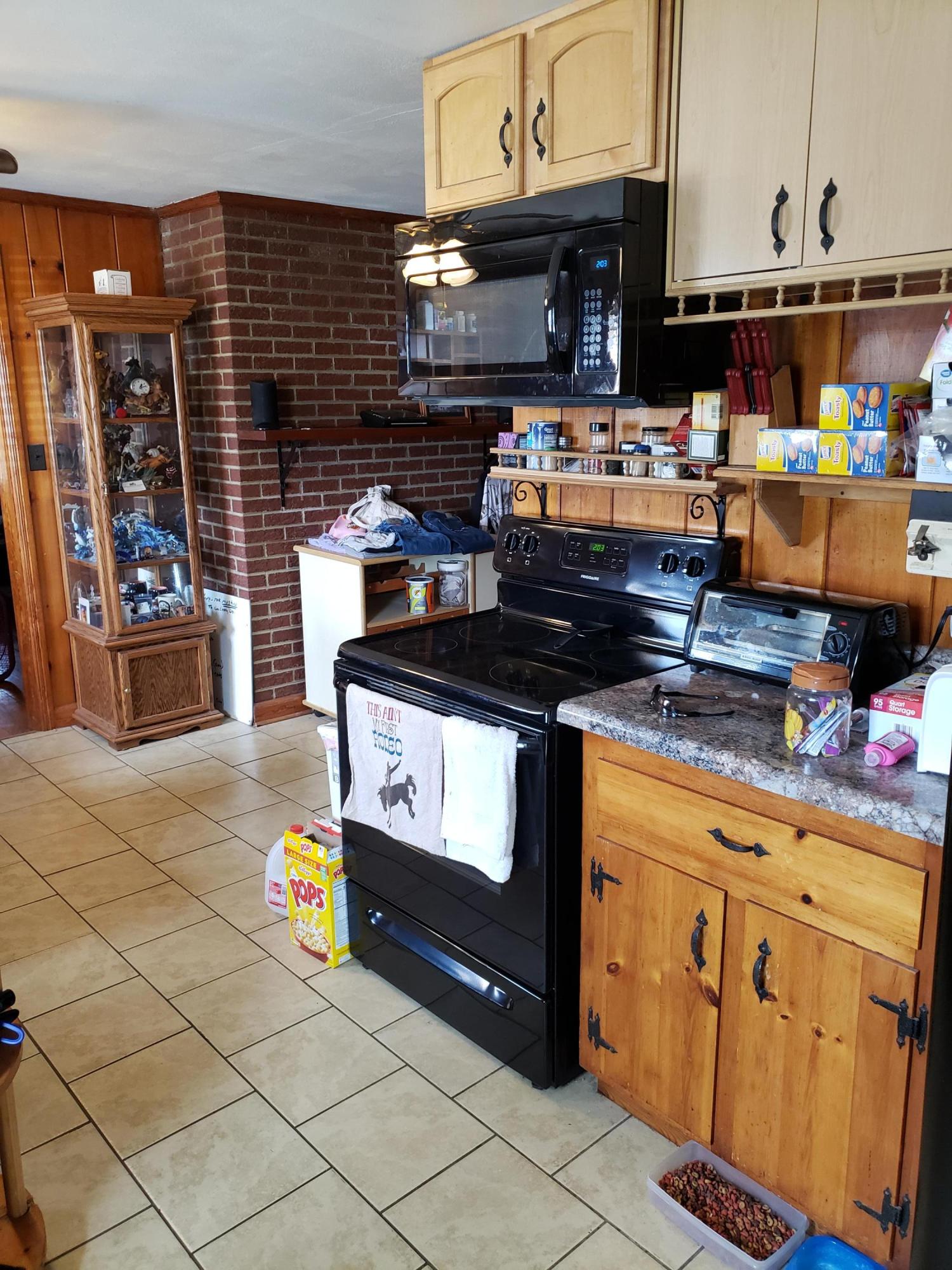 1414 Angle Plantation Road Rocky Mount, VA 24151 - Photo 7 of 29 5 Kitchen