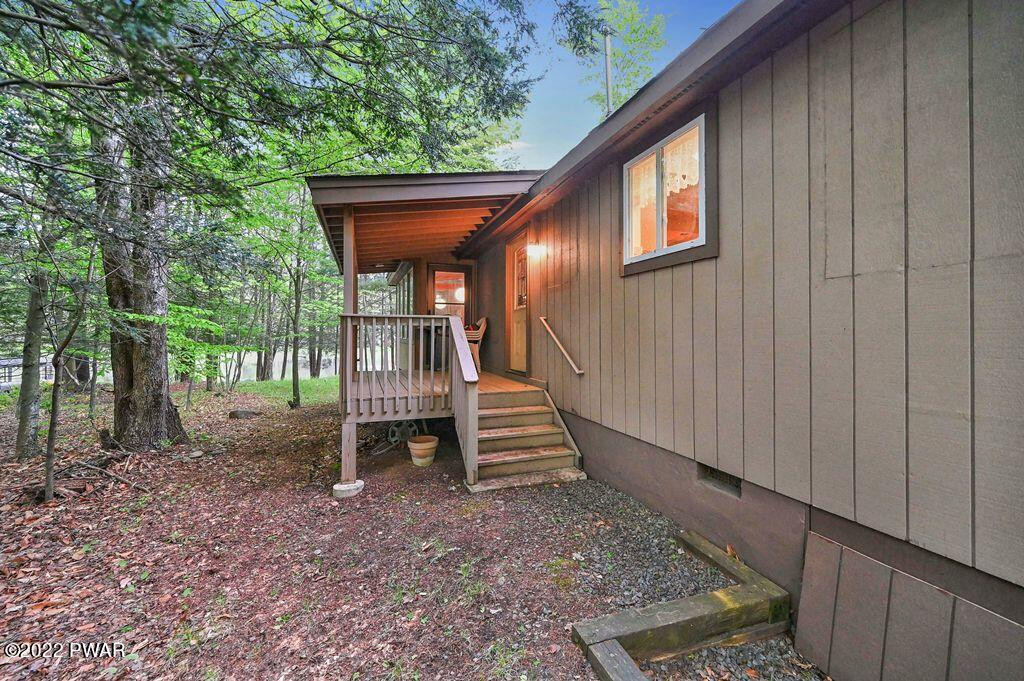 808 Deerfield Road Lake Ariel, PA 18436 - Photo 55 of 58 Side View